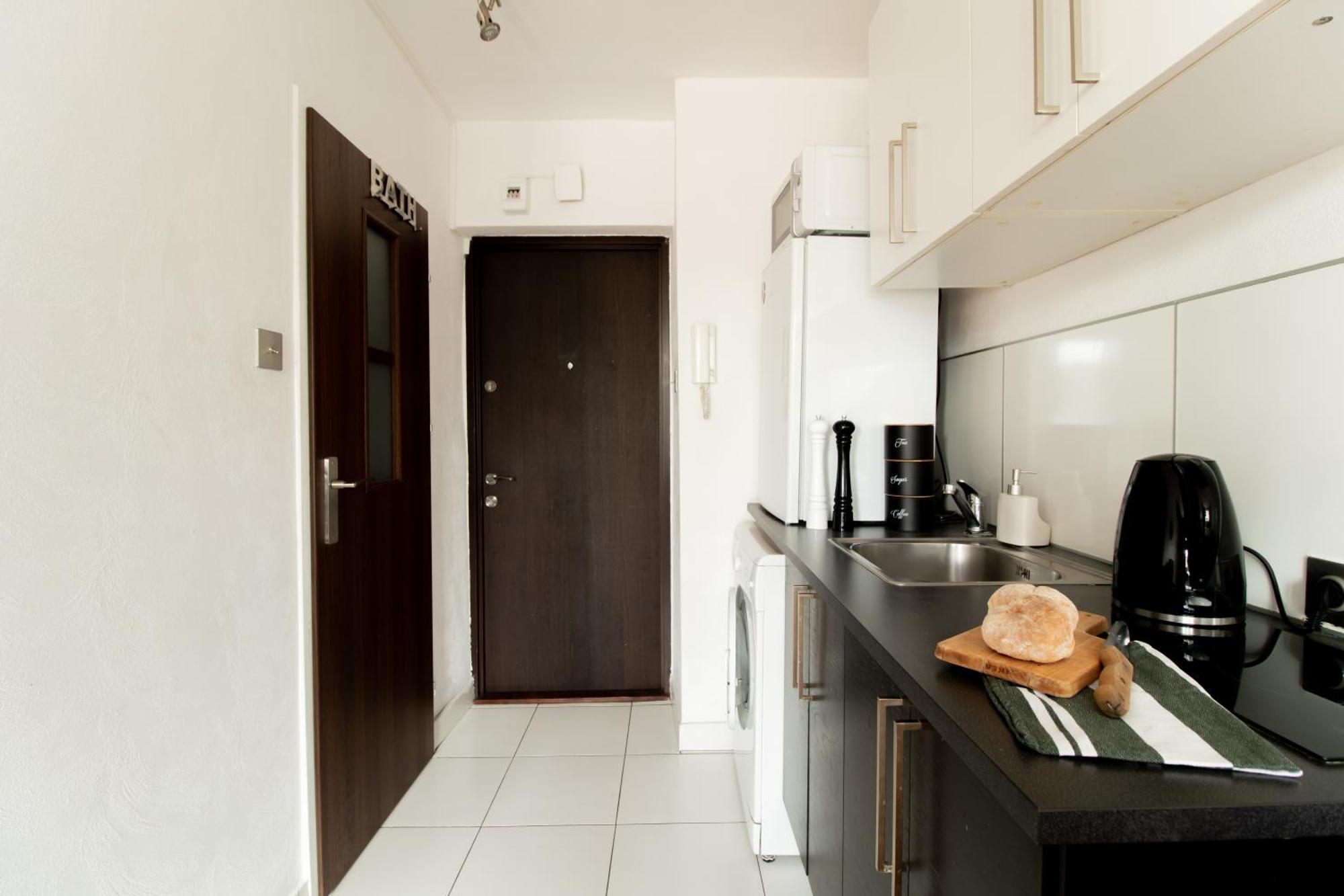 Piotrapartments - Bruna Green City Apartment วอร์ซอ ภายนอก รูปภาพ